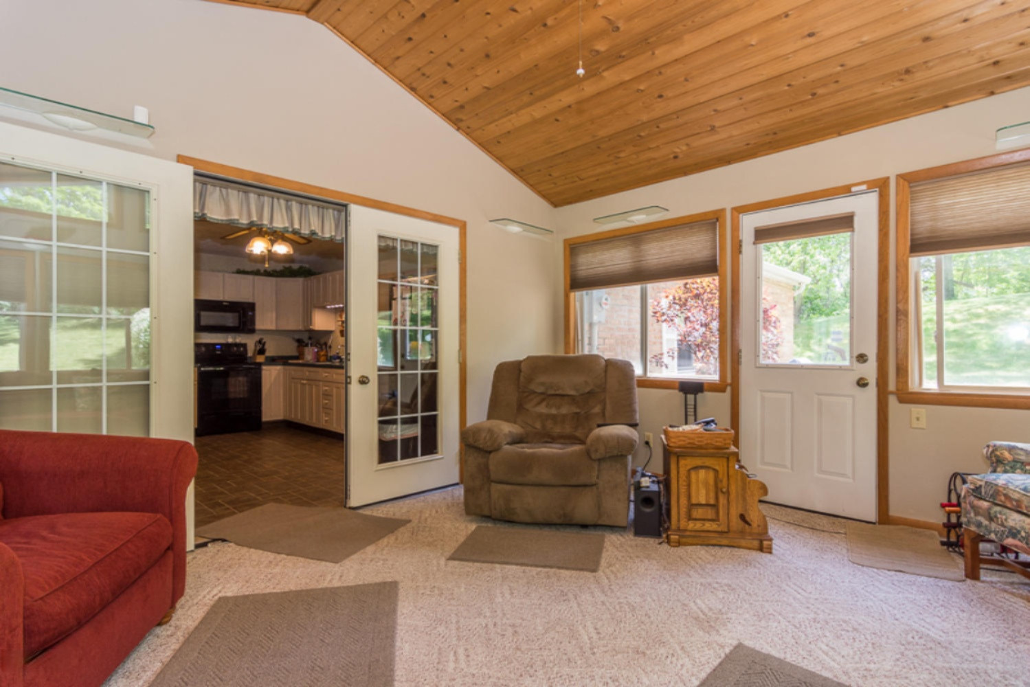 2410 Weaver Road Niles, MI 49120 - Photo 7 of 39 2410 Weaver Rd Niles MI 49120-large-010-