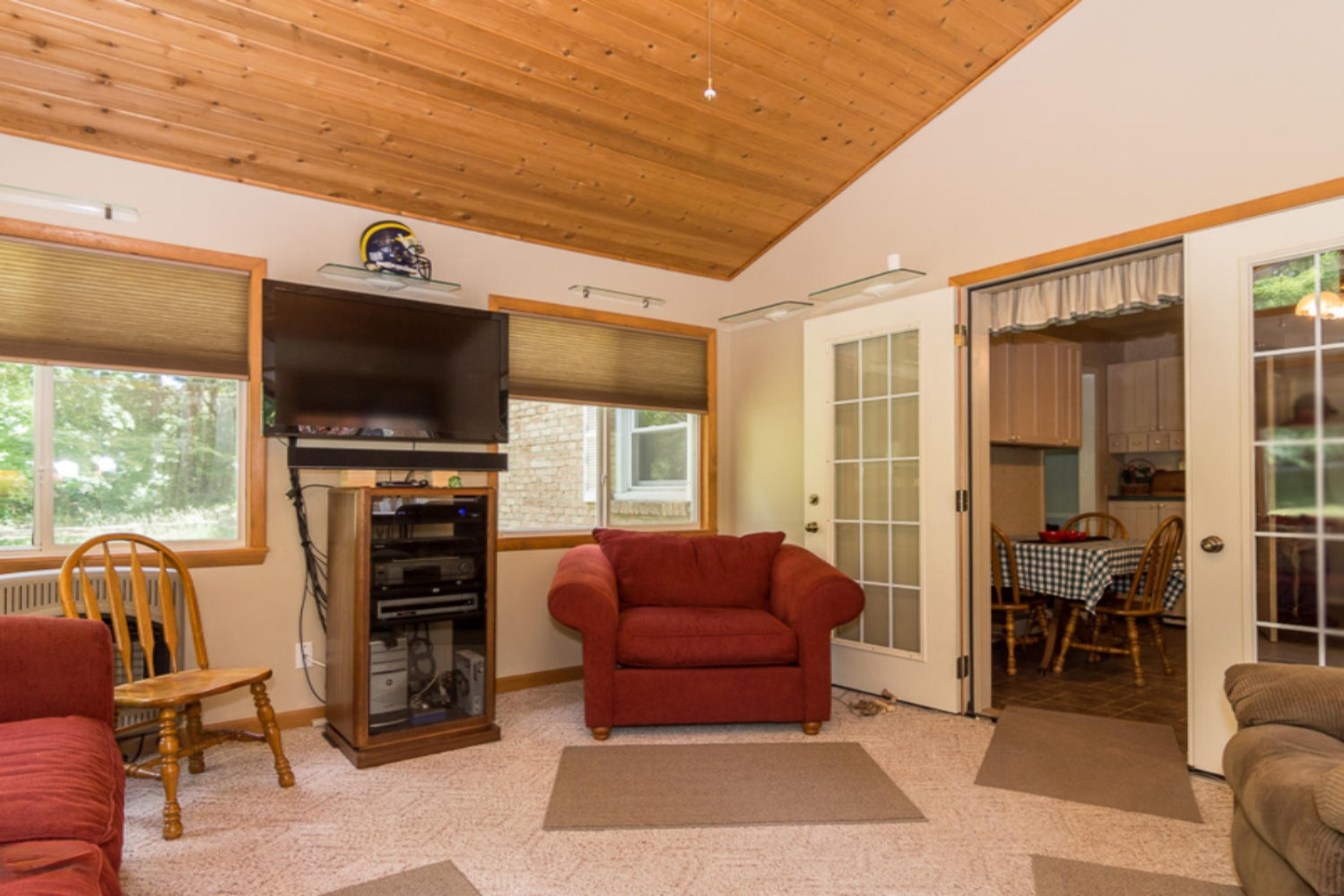 2410 Weaver Road Niles, MI 49120 - Photo 8 of 39 2410 Weaver Rd Niles MI 49120-large-011-