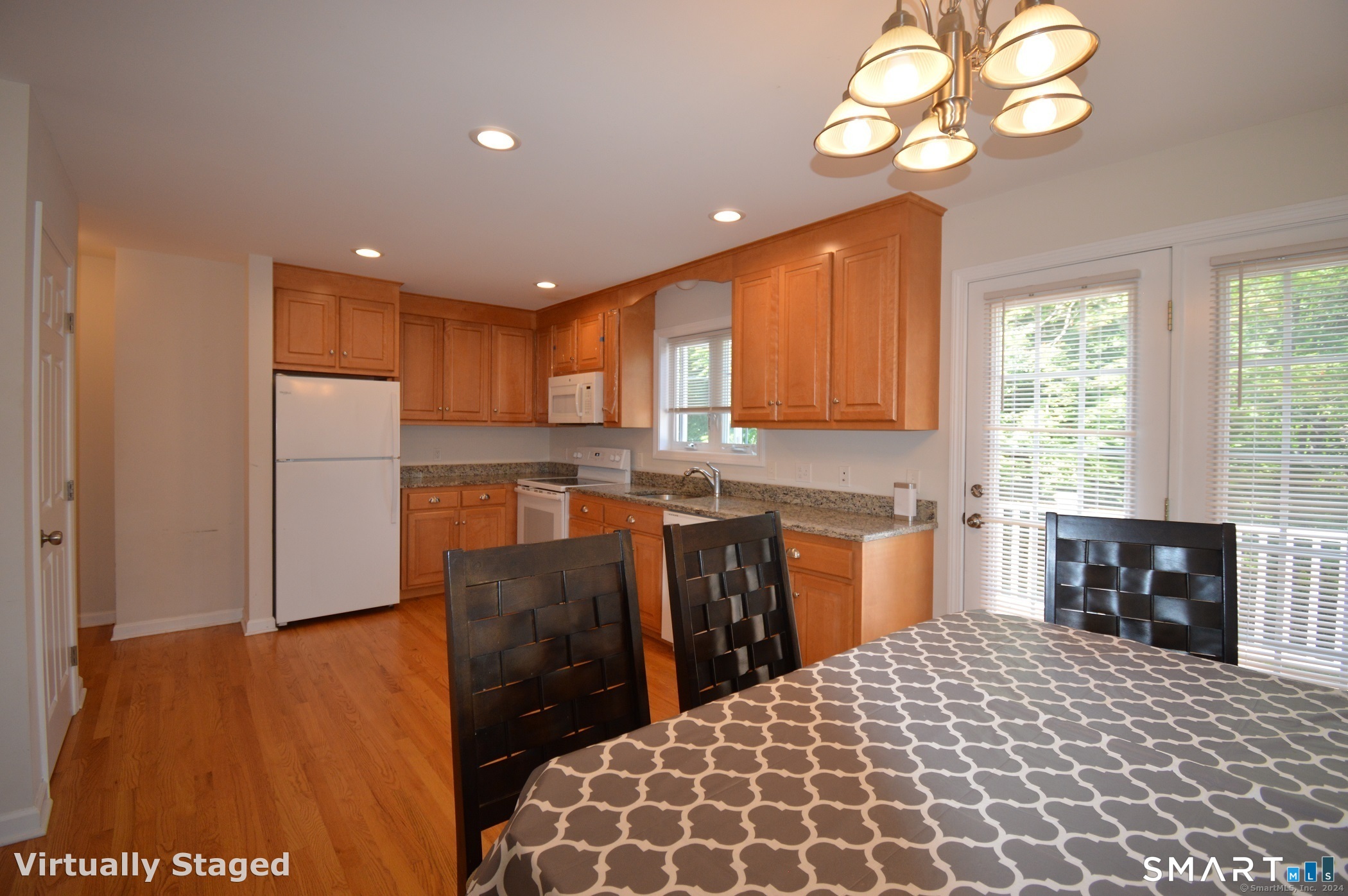 173 Saybrook Road Middletown, CT 06457 - Photo 6 of 27