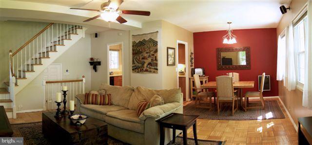 1608 Preston Road, Unit 80116 Alexandria, VA 22302 - Photo 3 of 21 Family Room/Dining Room