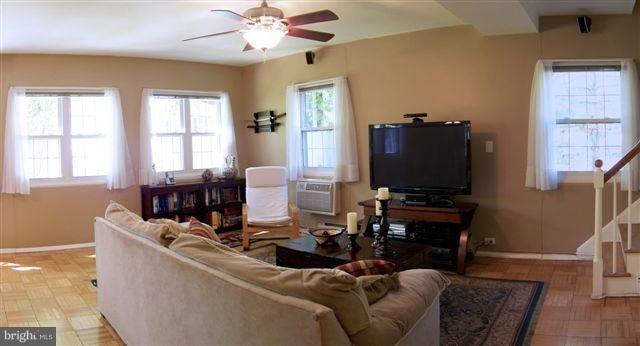 1608 Preston Road, Unit 80116 Alexandria, VA 22302 - Photo 8 of 21 Family Room