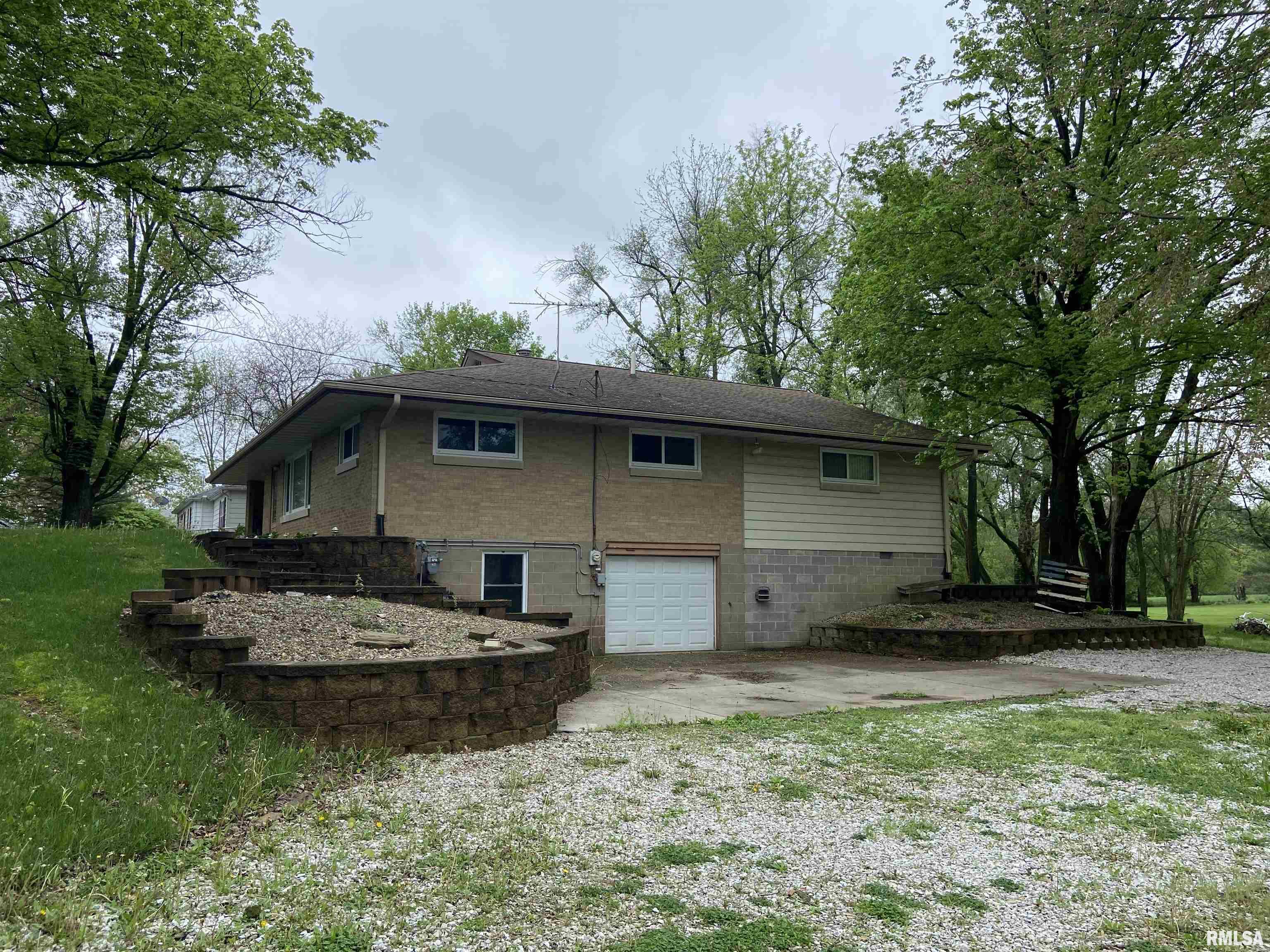 9307 South Powell Road Mapleton, IL 61547 - Photo 5 of 40