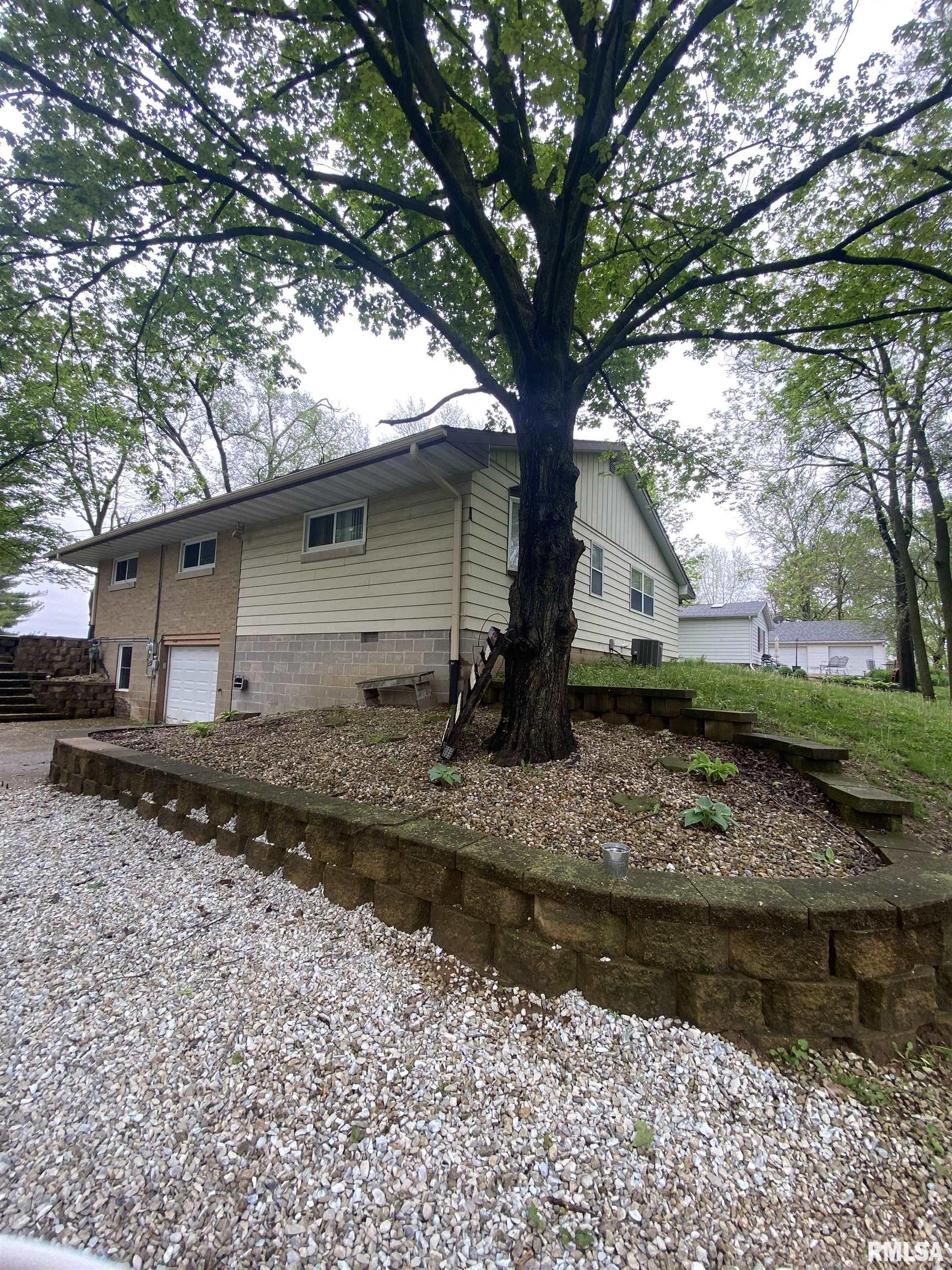9307 South Powell Road Mapleton, IL 61547 - Photo 7 of 40