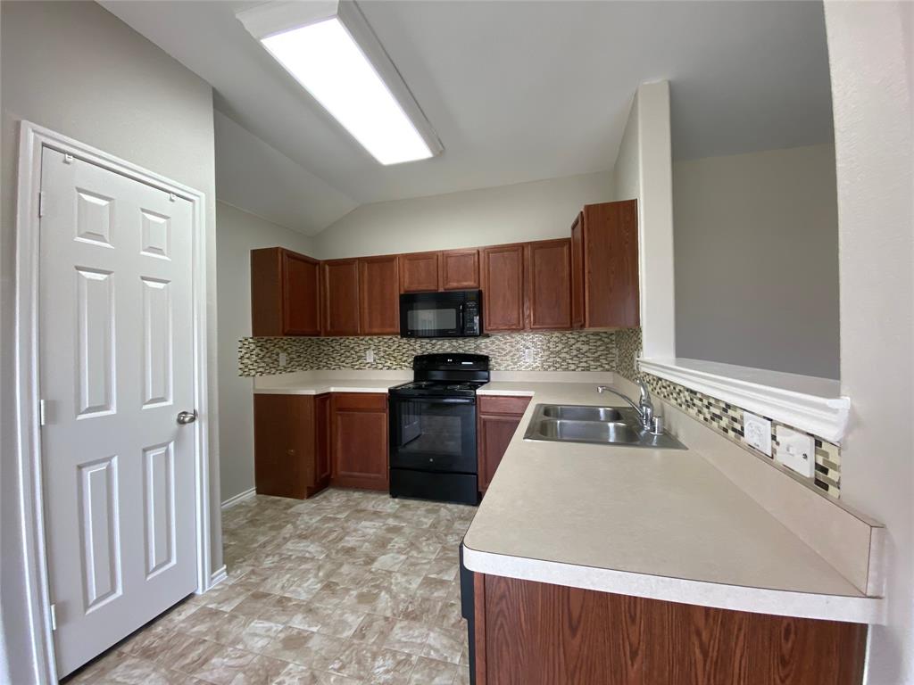 1705 Birds Eye Road Fort Worth, TX 76177 - Photo 7 of 17