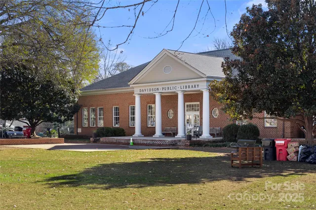 $1,050,000 | 11916 Westbranch Parkway, Davidson, NC 28036