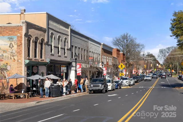 $1,050,000 | 11916 Westbranch Parkway, Davidson, NC 28036