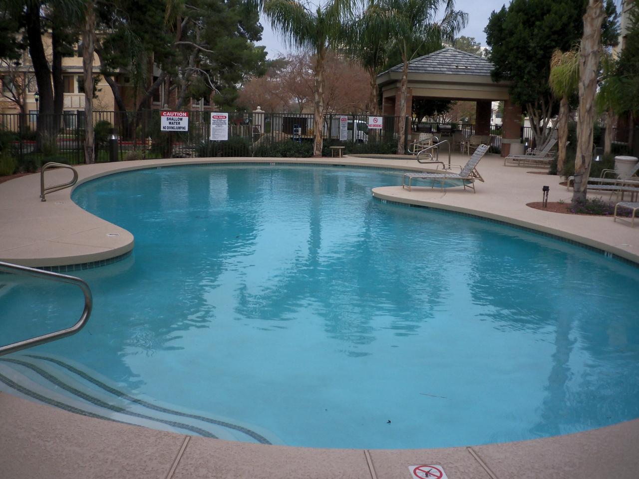 4488 East Thomas Road, Unit 3014 Phoenix, AZ 85018 - Photo 4 of 10 pool