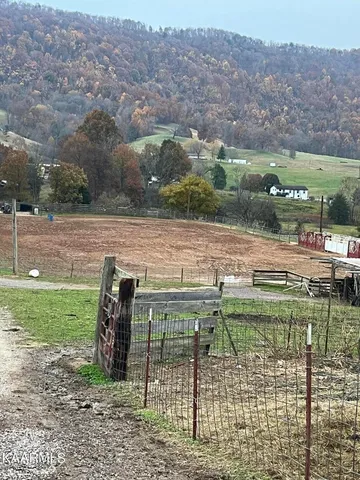 $640,000 | 833 Shirley Road, Washburn, TN 37888