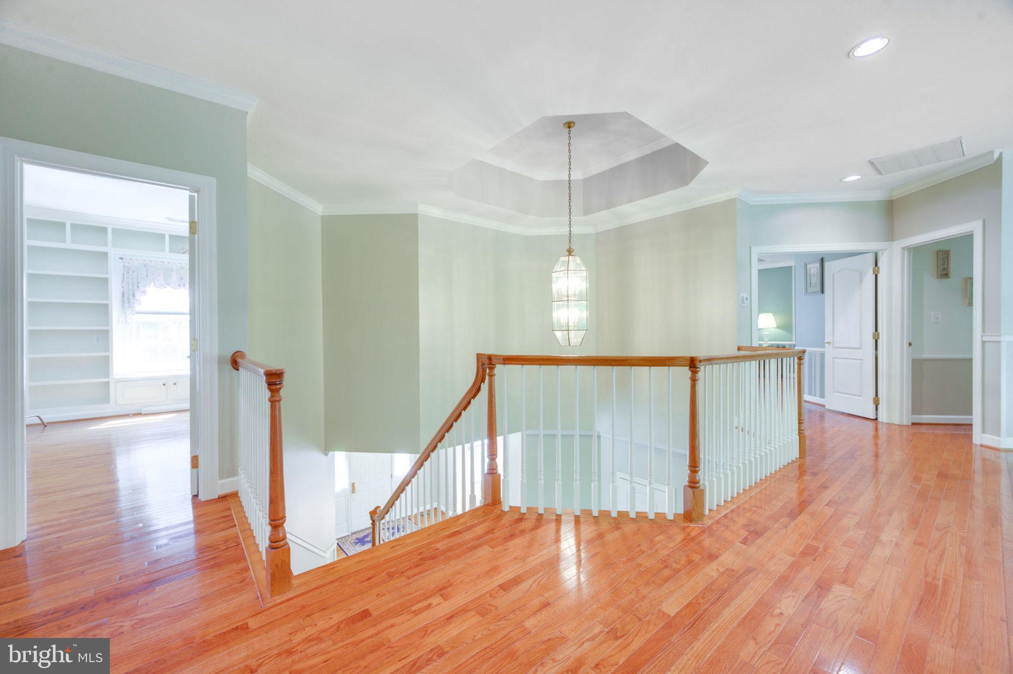 12100 North Walnut Branch Road Reston, VA 20194 - Photo 34 of 124 Upper Level Hall