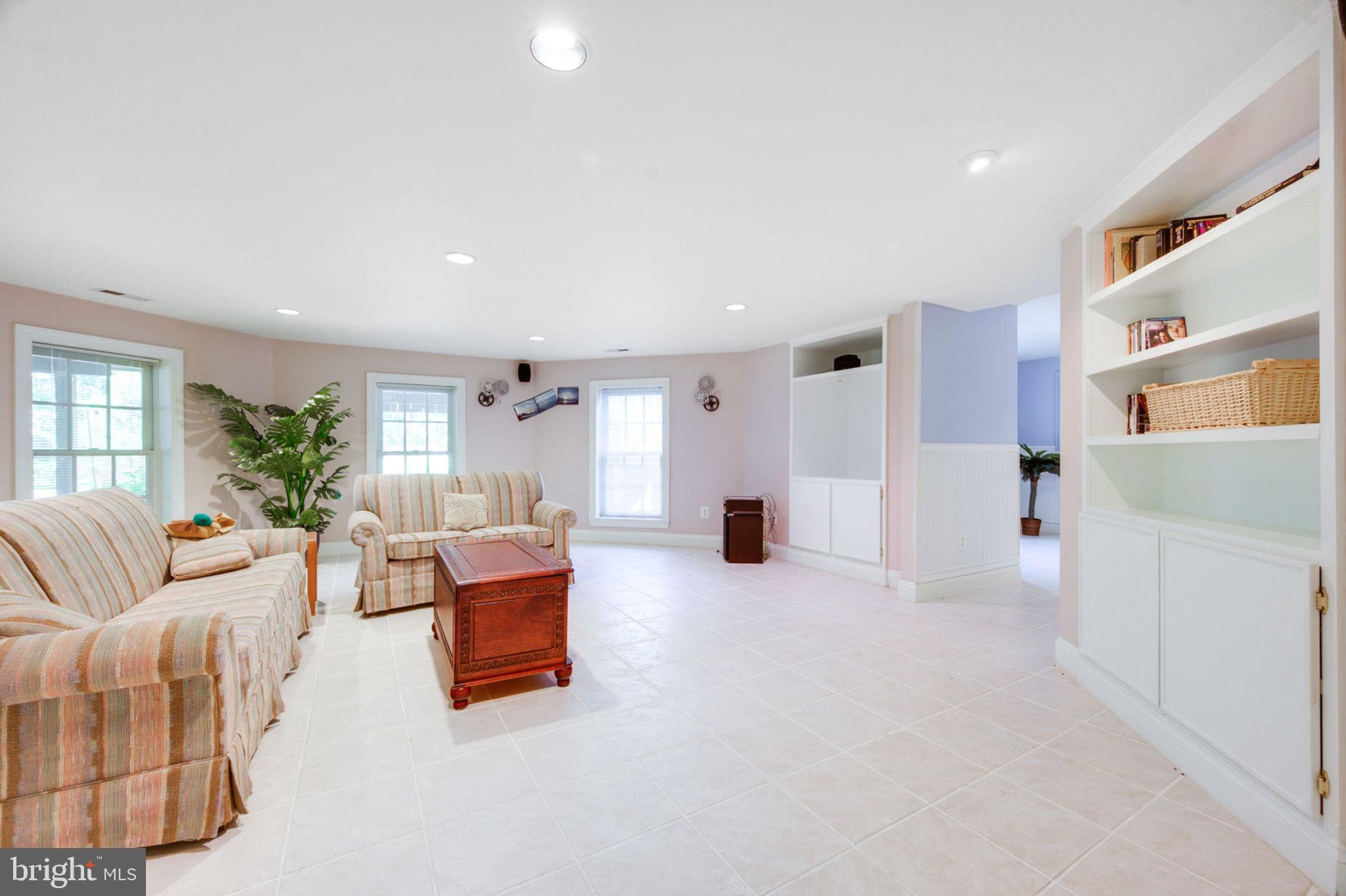 12100 North Walnut Branch Road Reston, VA 20194 - Photo 74 of 124 Family Room