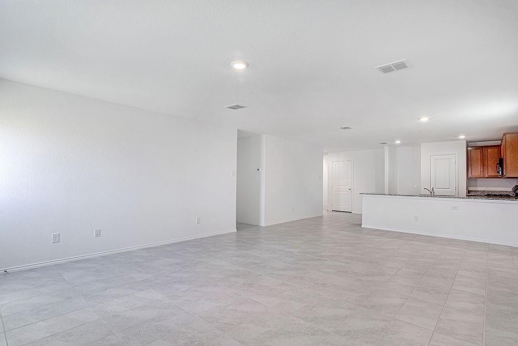 4052 Dublin Ridge Drive Fort Worth, TX 76036 - Photo 2 of 17