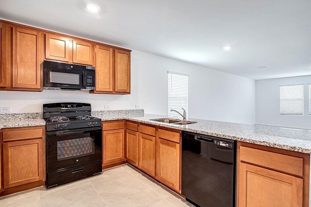 4052 Dublin Ridge Drive Fort Worth, TX 76036 - Photo 7 of 17