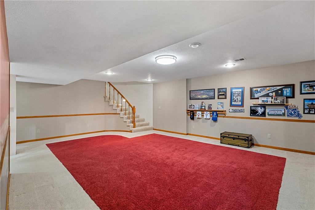 21898 Sunflower Road Edgerton, KS 66021 - Photo 37 of 54