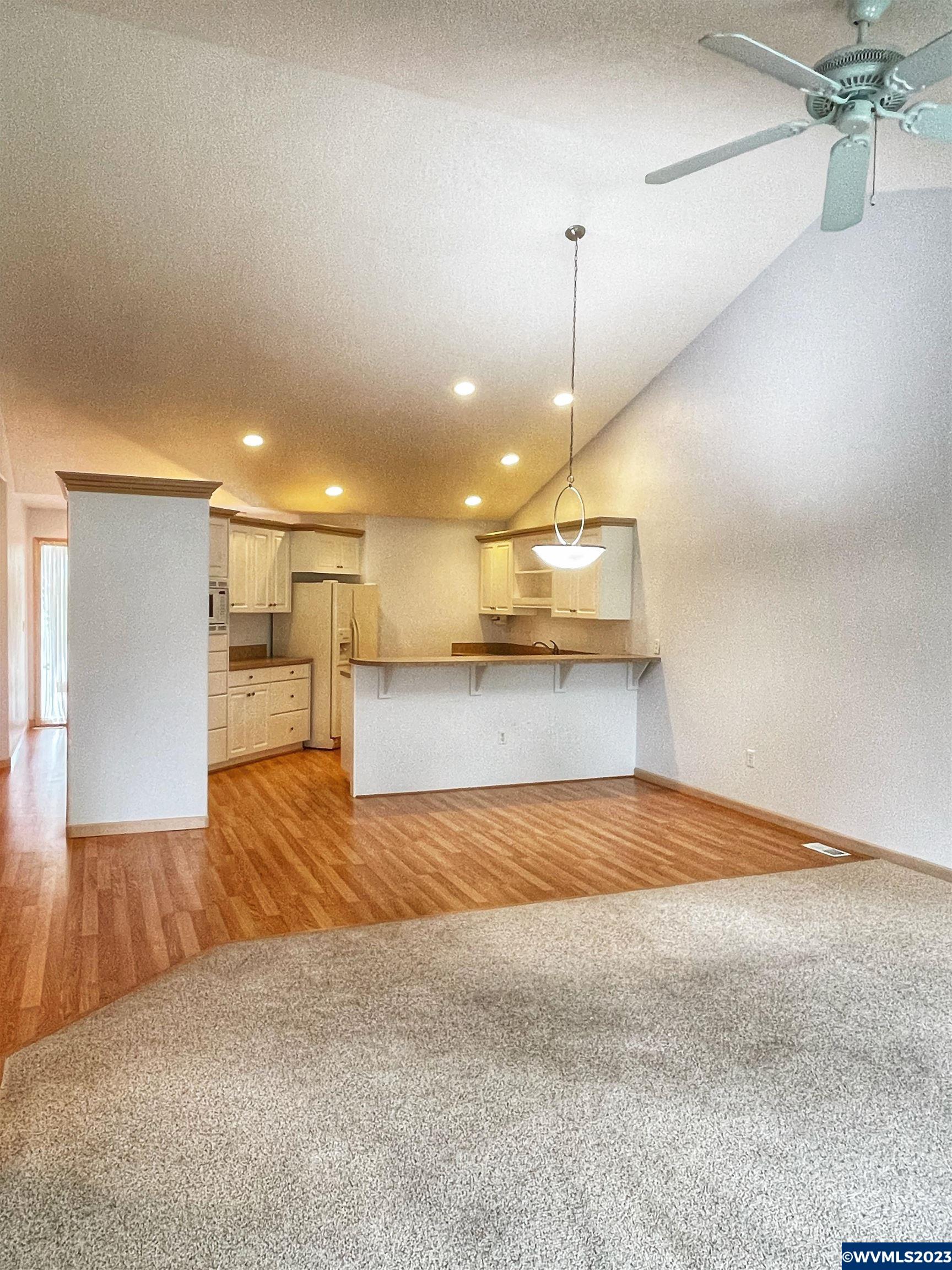 17 South Pl Way Lebanon, OR 97355 - Photo 4 of 18