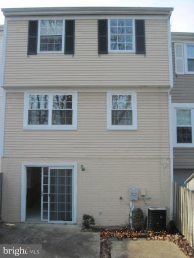 8345 Snowden Oaks Place Laurel, MD 20708 - Photo 6 of 7 Exterior (Rear)