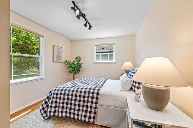 $1,300,000 | 3823 47th Avenue Southwest, Seattle, WA 98116