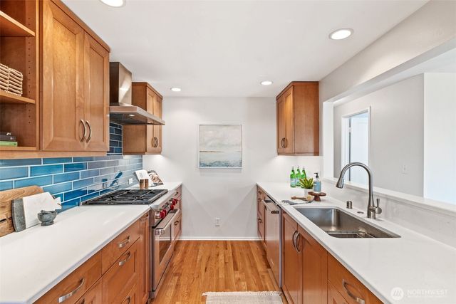 $1,300,000 | 3823 47th Avenue Southwest, Seattle, WA 98116