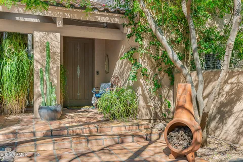 $3,500,000 | 6301 North Camelback Manor Drive, Unit 5, Paradise Valley, AZ 85253