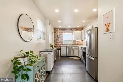 $500,000 | 1832 South Sartain Street, Philadelphia, PA 19148
