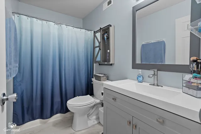 $290,000 | 311 Hidden Creek Lane, Unit 311, North Aurora, IL 60542