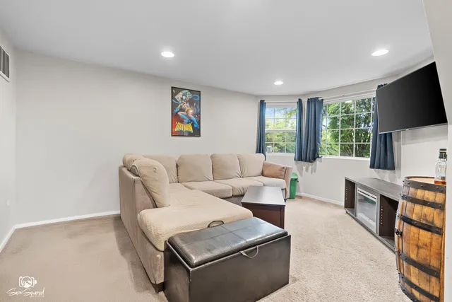 $290,000 | 311 Hidden Creek Lane, Unit 311, North Aurora, IL 60542