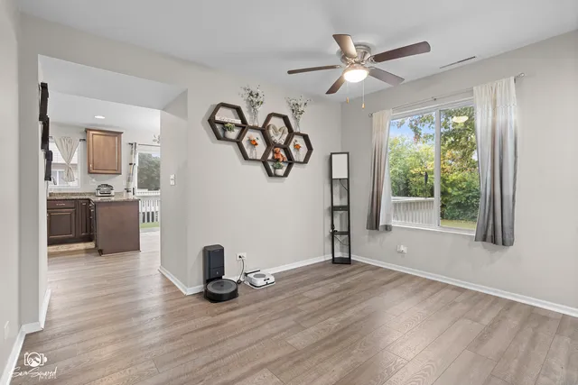 $290,000 | 311 Hidden Creek Lane, Unit 311, North Aurora, IL 60542