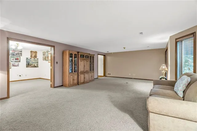 $675,000 | 510 Opera House Lane, Odessa, MO 64076