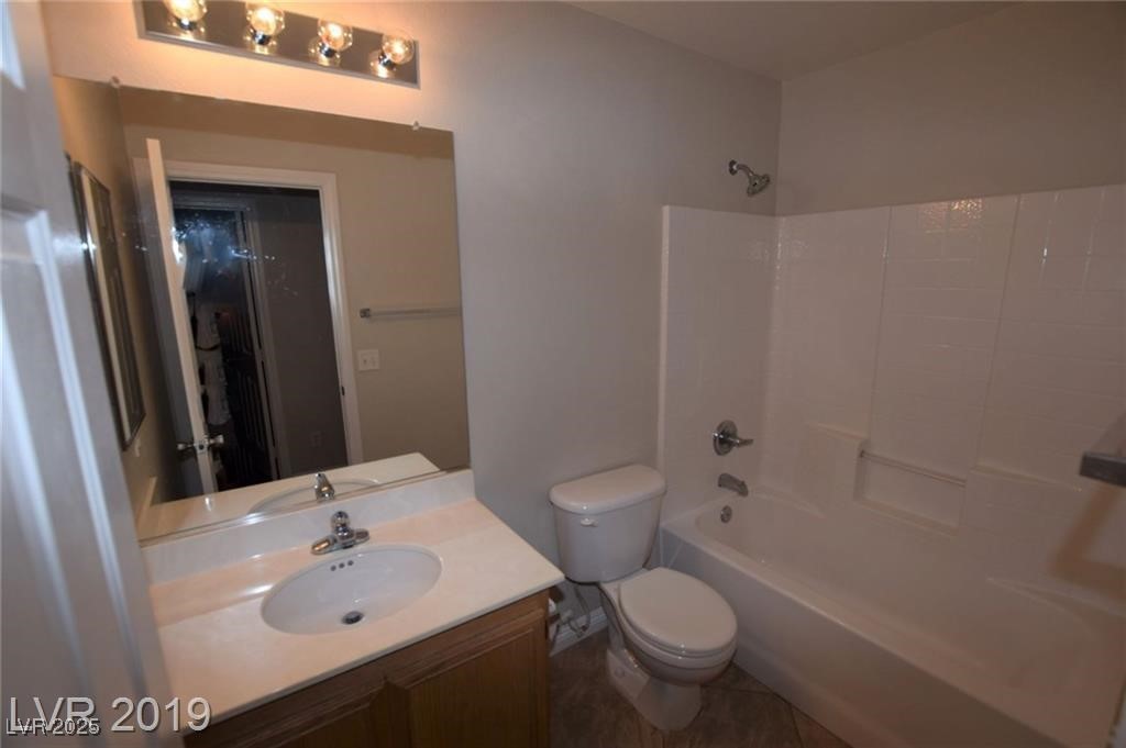 1041 Amber Gate Street Henderson, NV 89002 - Photo 12 of 19