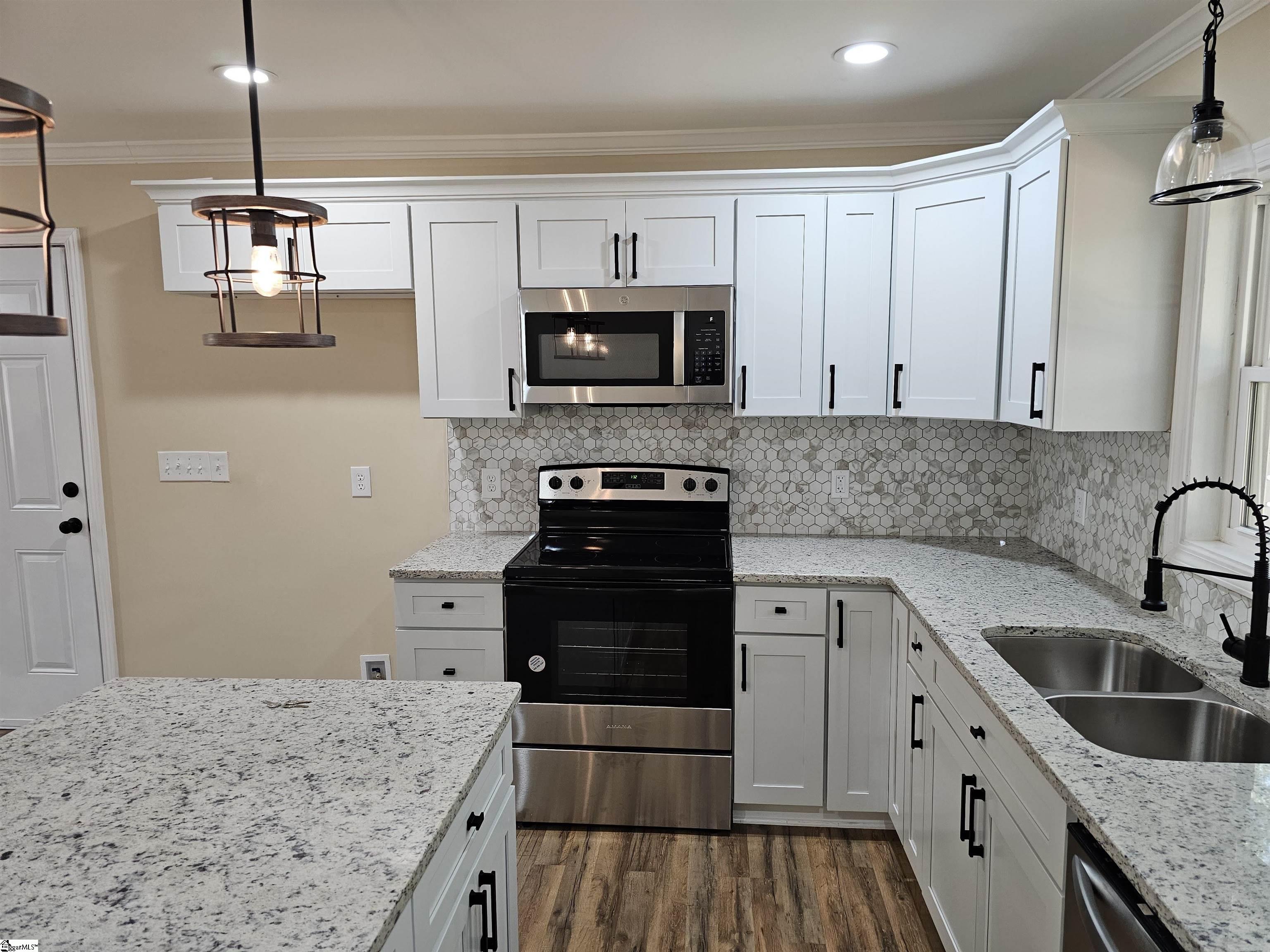 203 Charing Cross Road Taylors, SC 29687 - Photo 4 of 26 Gallery Image 4
