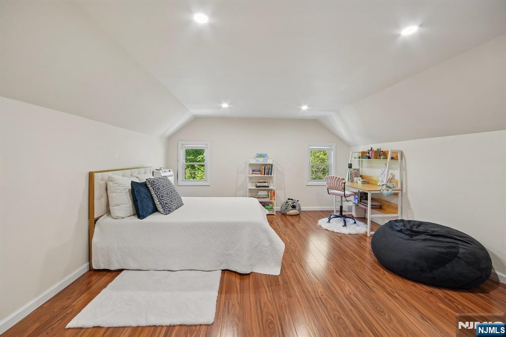 157 Sussex Road Tenafly, NJ 07670 - Photo 36 of 50