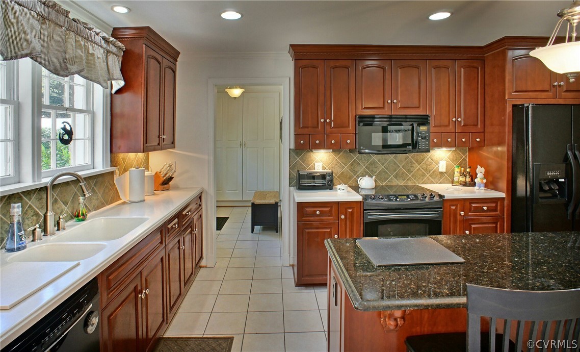 4337 Wakefield Road Richmond, VA 23235 - Photo 6 of 23 Gallery Image 6