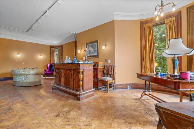 $670,000 | 14 Wethersfield Avenue, Hartford, CT 06114