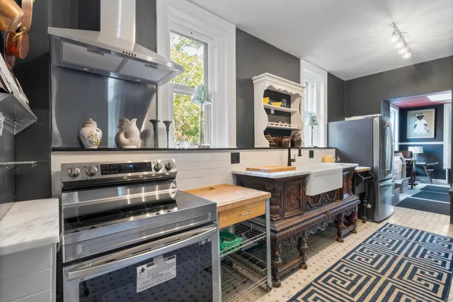 $670,000 | 14 Wethersfield Avenue, Hartford, CT 06114