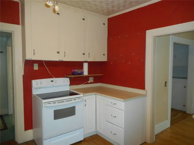 $275,000 | 6 Gilbert Street, Orono, ME 04473