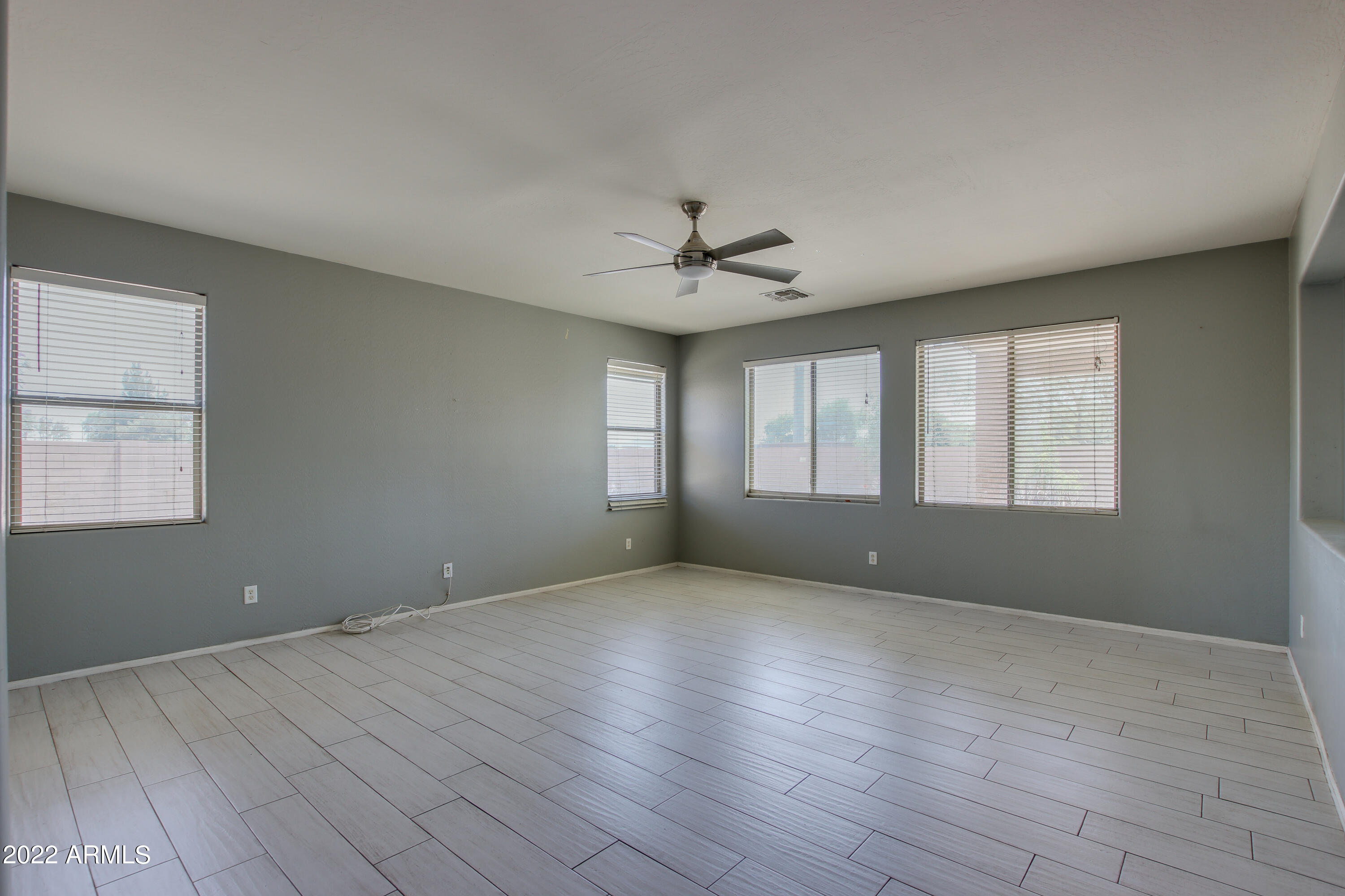 9103 West Heber Road Tolleson, AZ 85353 - Photo 11 of 34 heber dr -11