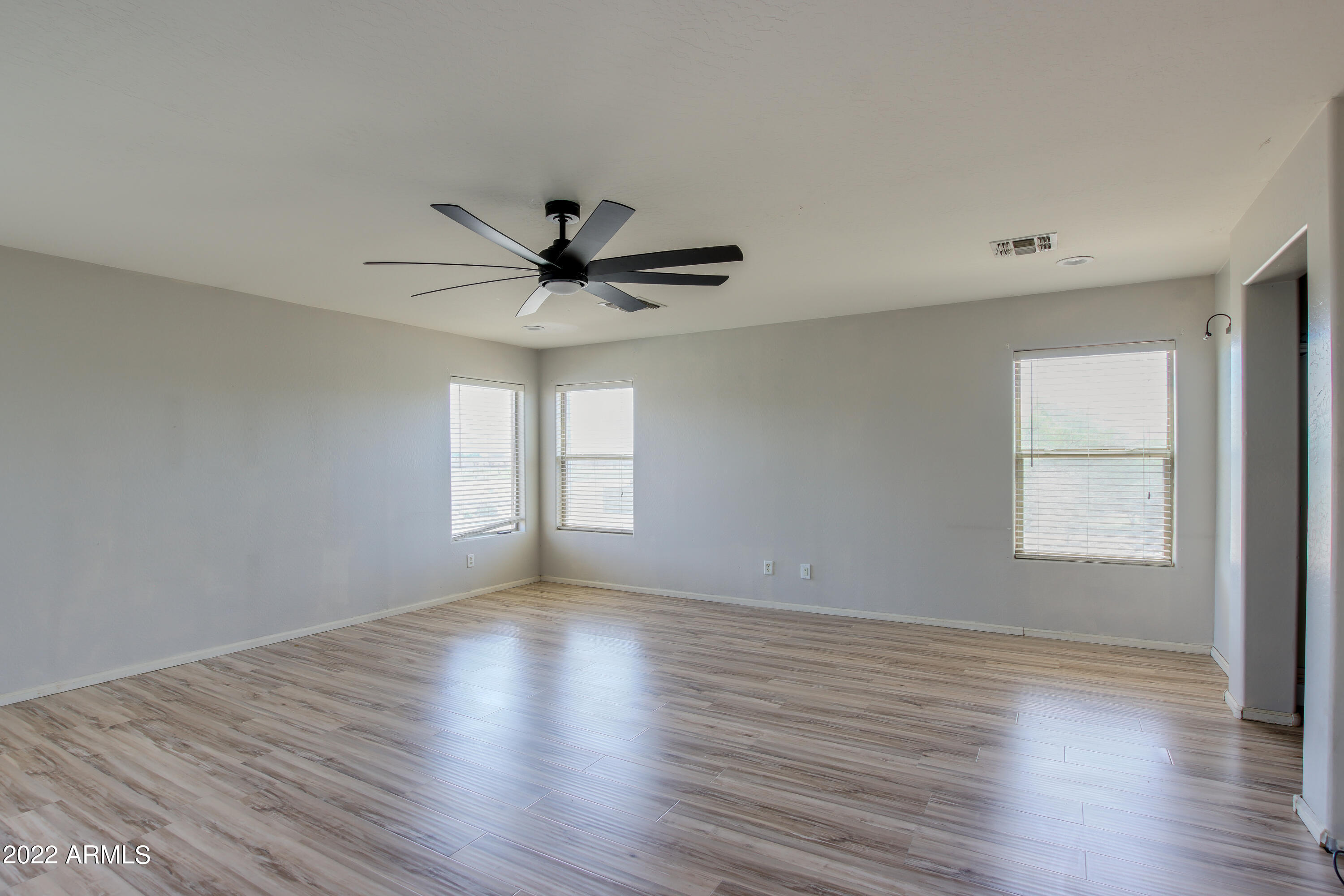 9103 West Heber Road Tolleson, AZ 85353 - Photo 24 of 34 heber dr -24
