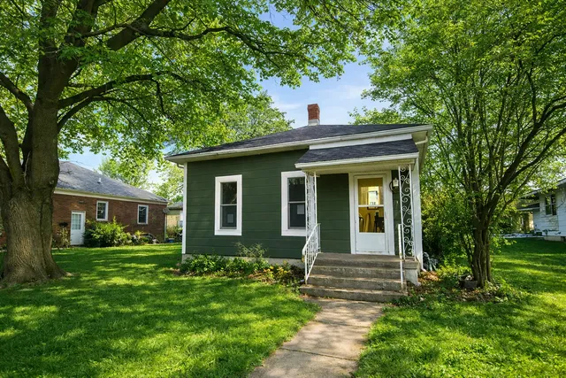 $146,900 | 425 Sylvan Avenue, Grand Ridge, IL 61325