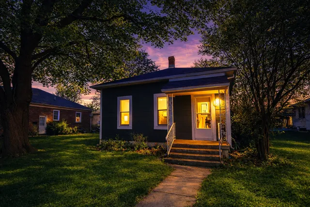 $146,900 | 425 Sylvan Avenue, Grand Ridge, IL 61325