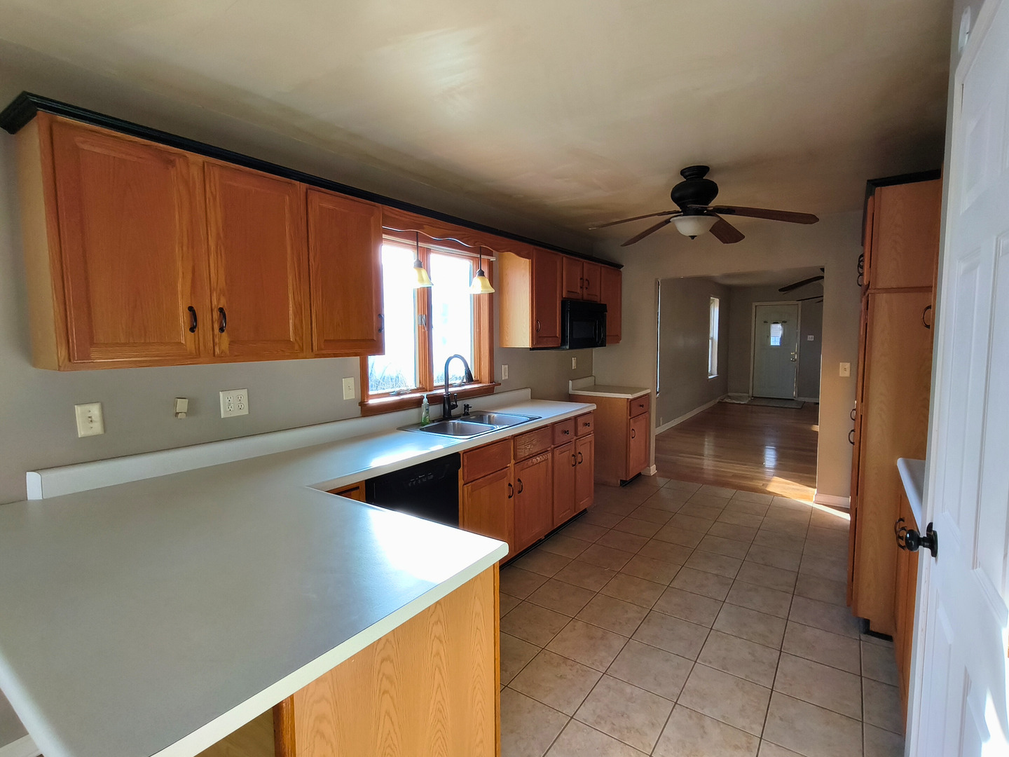 425 Sylvan Avenue Grand Ridge, IL 61325 - Photo 5 of 22