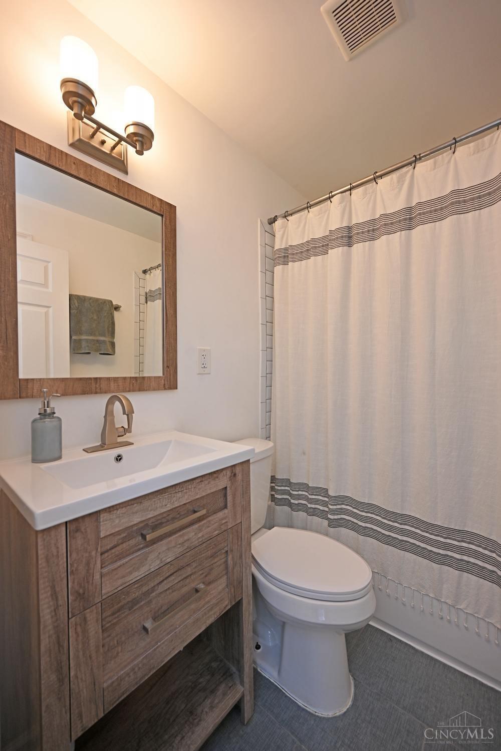 6008 Red Bank Road Silverton, OH 45213 - Photo 19 of 38 Gallery Image 19