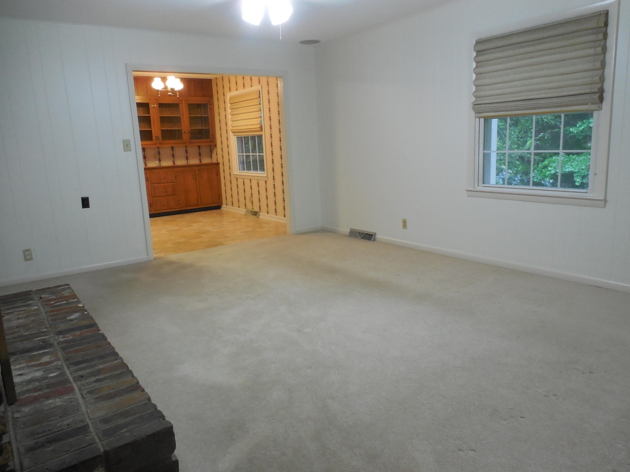 104 Windham Road Oak Ridge, TN 37830 - Photo 5 of 17 an empty room with windows