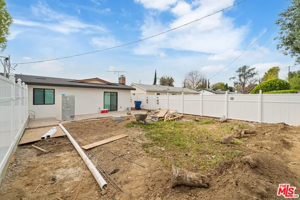 $1,799,000 | 22241 Wyandotte Street, Canoga Park, CA 91303