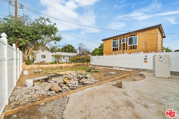 $1,799,000 | 22241 Wyandotte Street, Canoga Park, CA 91303