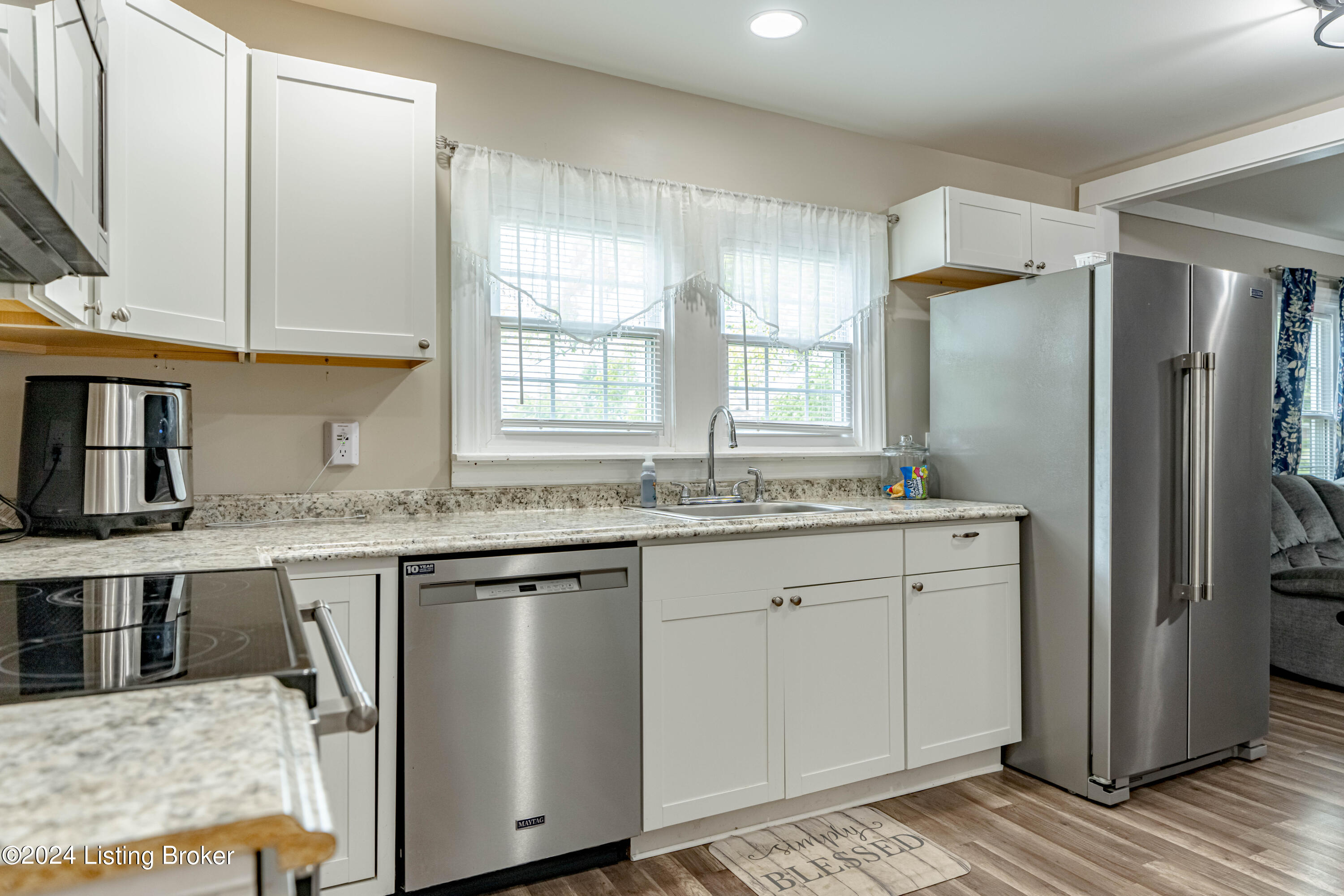 328 North Property Road New Castle, KY 40050 - Photo 6 of 46 DSC05232
