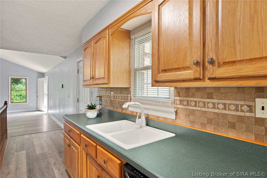 564 Alden Road Sellersburg, IN 47172 - Photo 13 of 42