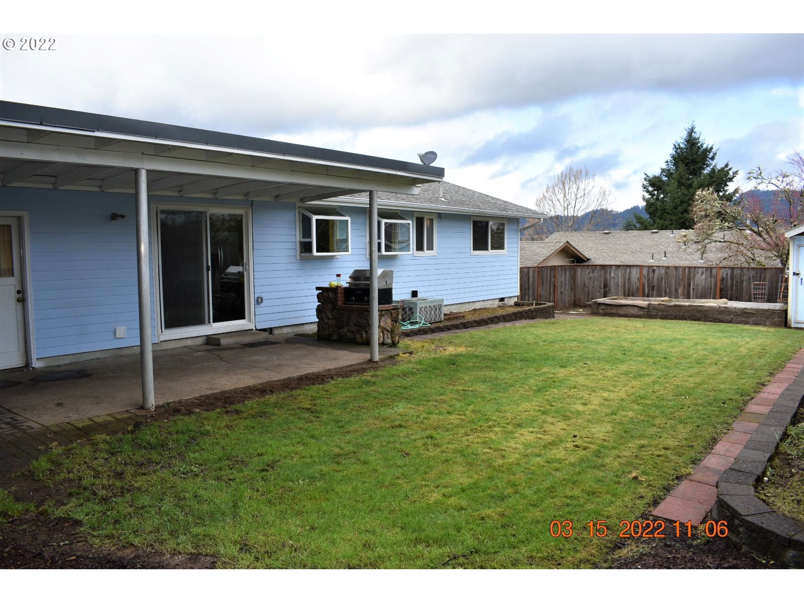 187 South 71st Street Springfield, OR 97478 - Photo 3 of 18