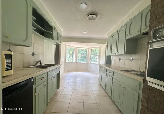 $138,000 | 100 West Pecan Tree Lane, Vicksburg, MS 39183