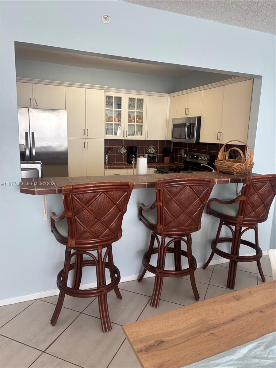 5601 Collins Avenue, Unit 505 Miami Beach, FL 33140 - Photo 7 of 23