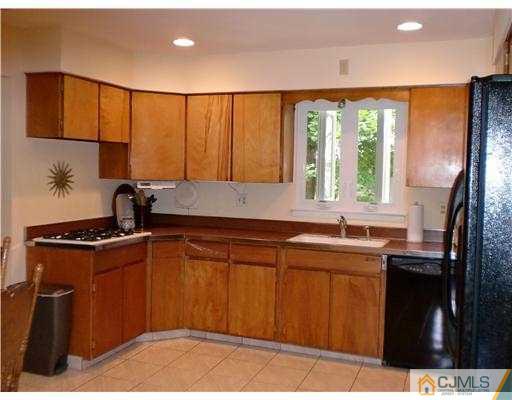 4 Skyview Road Union, NJ 07083 - Photo 3 of 10 Gallery Image 3