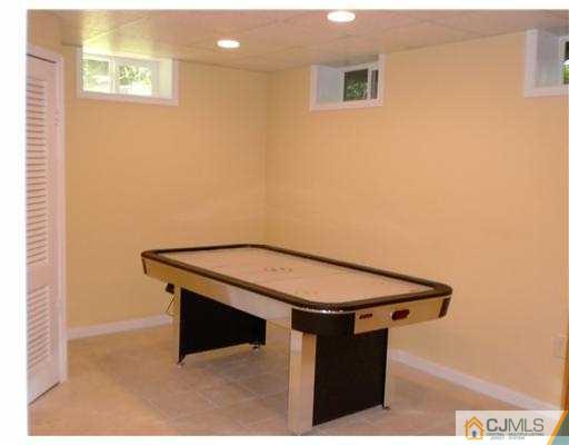 4 Skyview Road Union, NJ 07083 - Photo 6 of 10 Gallery Image 6